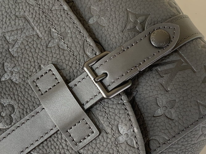 Сумка Louis Vuitton Christopher Messenger