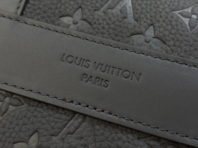 Сумка Louis Vuitton Christopher Messenger