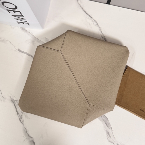 Сумка Loewe Puzzle Fold бежевая