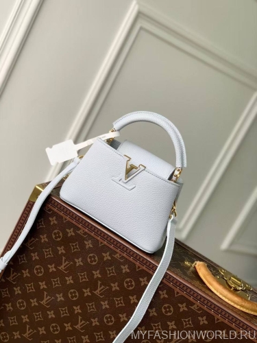 Сумка Louis Vuitton Capucines mini