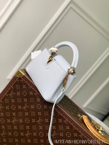 Сумка Louis Vuitton Capucines mini