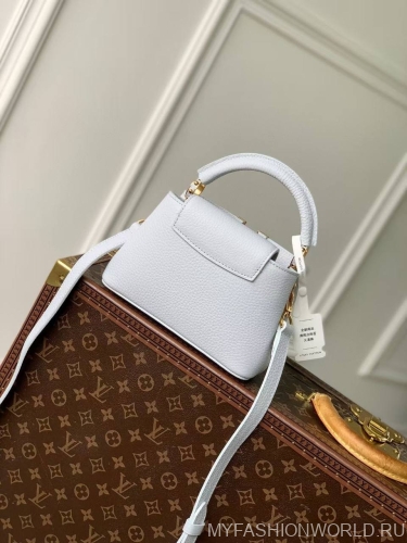 Сумка Louis Vuitton Capucines mini