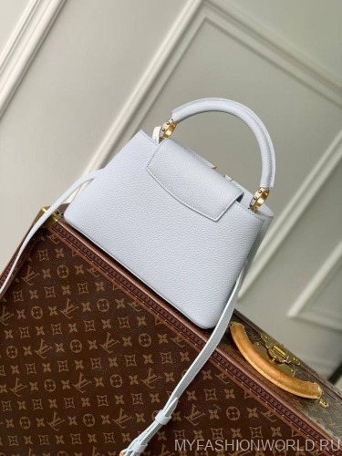 Сумка Louis Vuitton Capucines BB