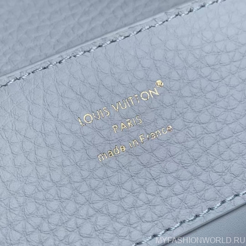 Сумка Louis Vuitton Capucines BB