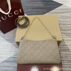 Сумка на плечо GG Emblem small