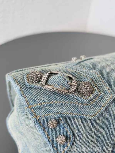 Сумка Balenciaga NEO Cagole Le City Small