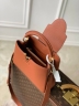 Сумка Louis Vuitton Capucines small