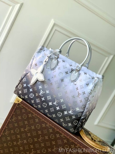 Сумка Louis Vuitton OnTheGo Snow M