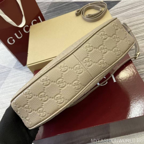 Средняя сумка на плечо GG Emblem