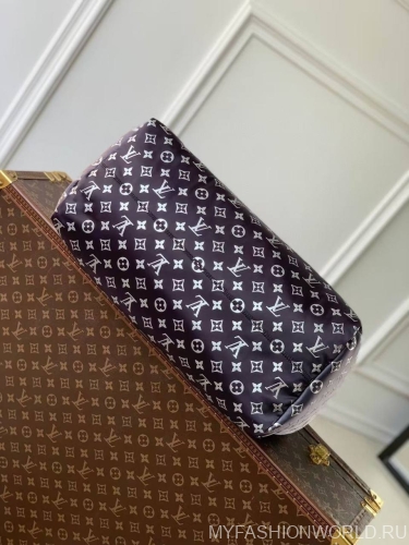 Сумка Louis Vuitton OnTheGo Snow L