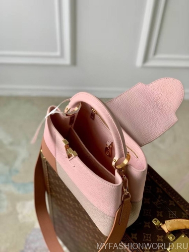 Сумка Louis Vuitton Capucines BB