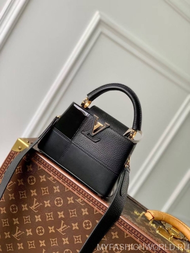 Сумка Louis Vuitton Capucines mini