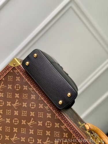 Сумка Louis Vuitton Capucines mini