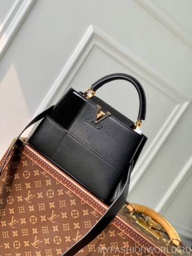 Сумка Louis Vuitton Capucines small