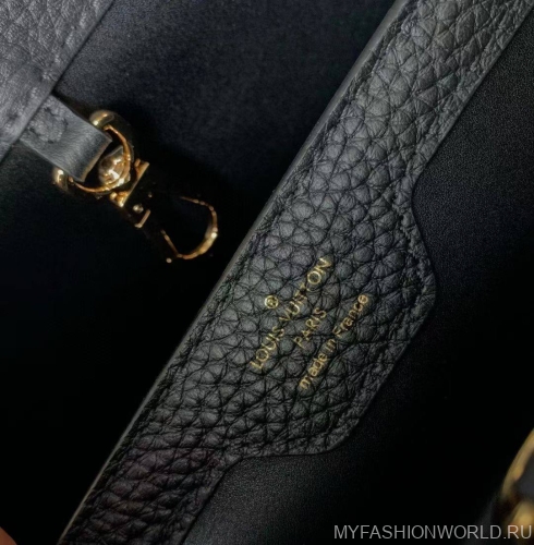 Сумка Louis Vuitton Capucines medium