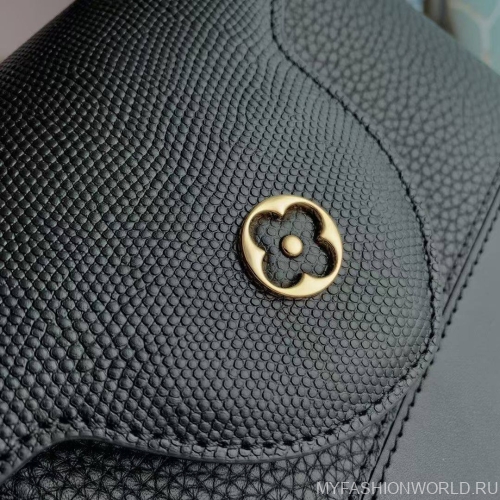 Сумка Louis Vuitton Capucines medium