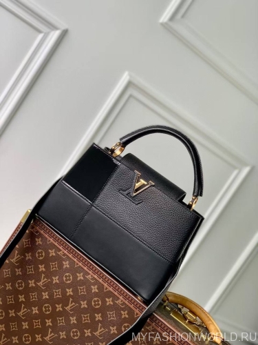 Сумка Louis Vuitton Capucines medium