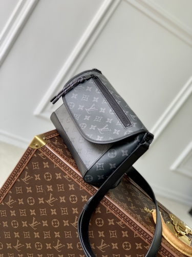 Сумка Louis Vuitton Pulse