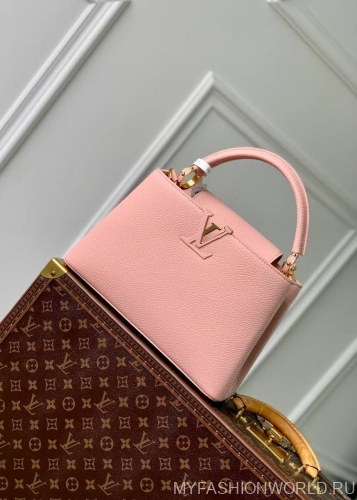 Сумка Louis Vuitton Capucines medium