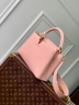 Сумка Louis Vuitton Capucines medium