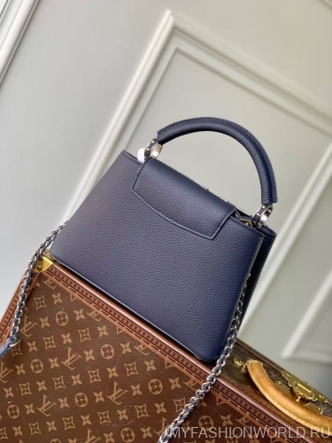 Сумка Louis Vuitton Capucines BB