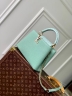 Сумка Louis Vuitton Capucines small
