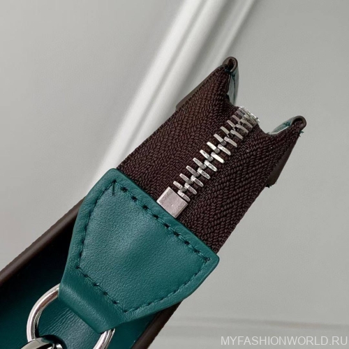 Клатч-кошелек Louis Vuitton Alpha