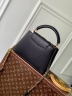 Сумка Louis Vuitton Capucines BB