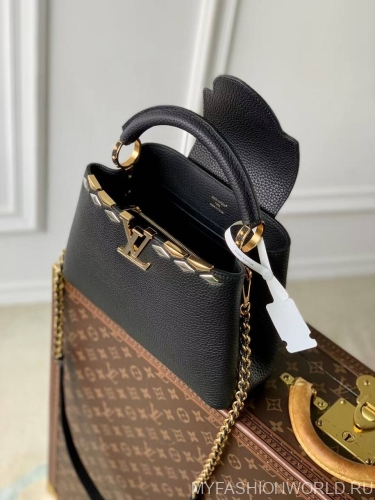 Сумка Louis Vuitton Capucines BB