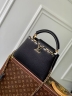 Сумка Louis Vuitton Capucines BB