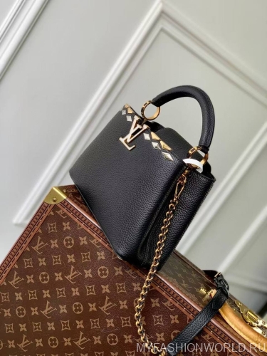 Сумка Louis Vuitton Capucines BB