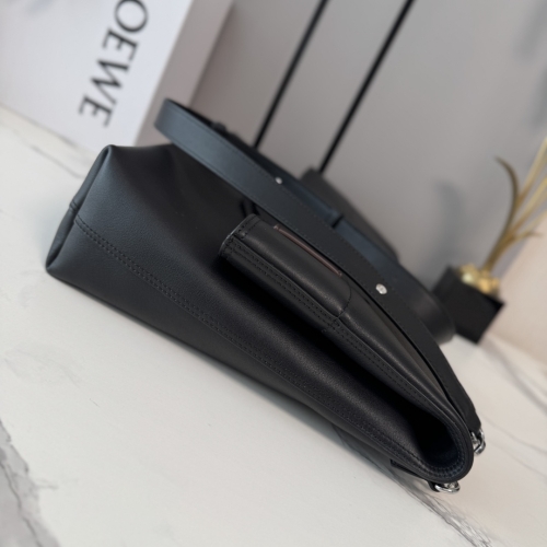Сумка Loewe Bobby