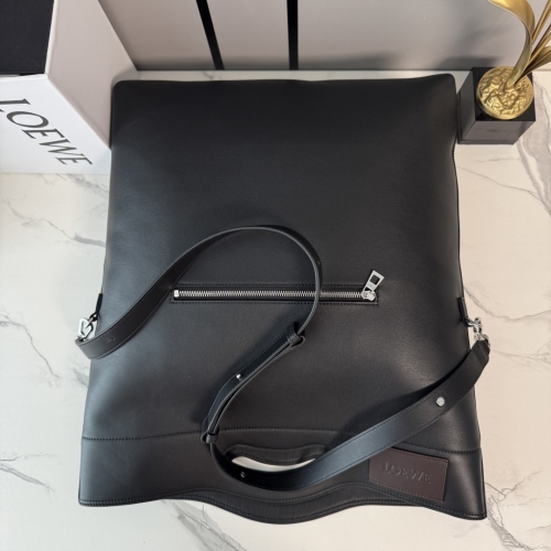 Сумка Loewe Bobby