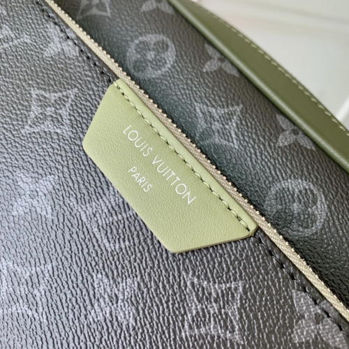 Сумка через плечо Louis Vuitton Trio Eclipse