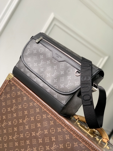 Сумка через плечо Louis Vuitton Courier