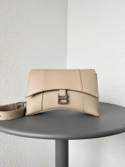 Сумка Balenciaga Downtown Small