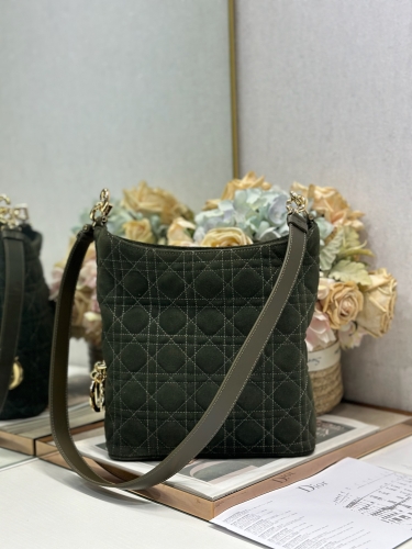 Сумка Dior Small Dior Toujours Hobo Bag замша