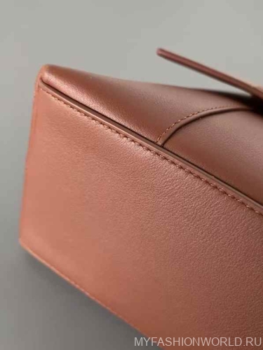 Сумка Balenciaga Downtown Medium