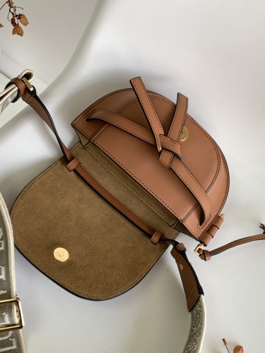 Сумка через плечо Loewe mini Gate 