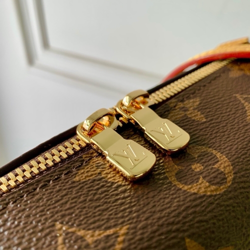 Сумка Louis Vuitton Malle de Jour