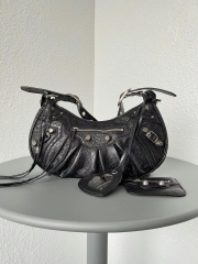 Сумка Balenciaga Le Cagole Medium Shoulder Bag