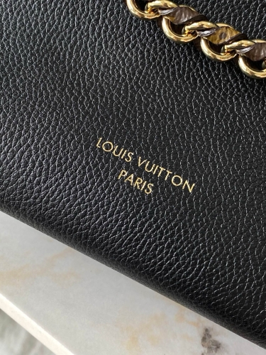 Сумка Louis Vuitton Amazona Multipass Mini