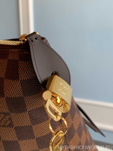 Сумка Louis Vuitton ​IENA Handbag
