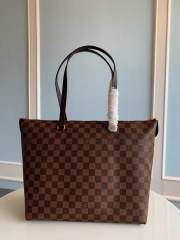 Сумка Louis Vuitton ​IENA Handbag