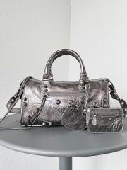 Сумка Balenciaga Neo Cagole City Medium Handbag
