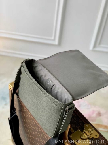 Сумка Louis Vuitton District PM