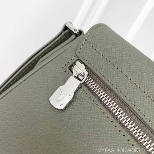 Сумка Louis Vuitton District PM