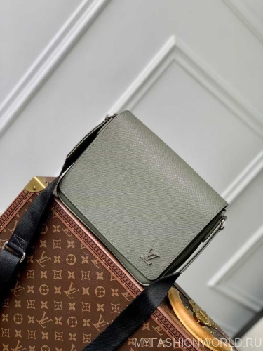 Сумка Louis Vuitton District PM