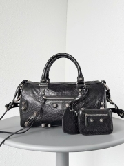 Сумка Balenciaga Neo Cagole City Medium Handbag