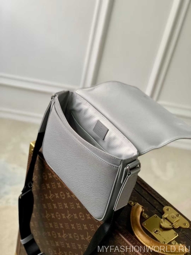 Сумка Louis Vuitton District PM